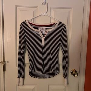 Abercrombie & Fitch Black and White Striped Long Sleeve Top